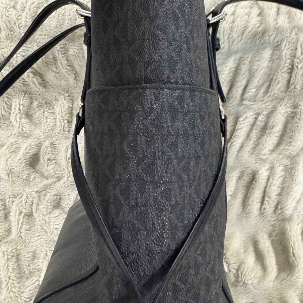 Michael Kors Voyager Tote Bag Zebra Stripe Calf Hair - Picture 6 of 12